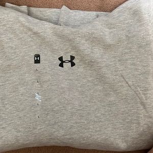 Under Armour Sweatshirt